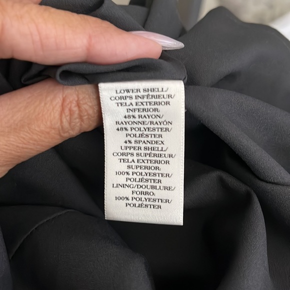 Ann Taylor like new Dress, lined and very stylish! - Picture 4 of 7